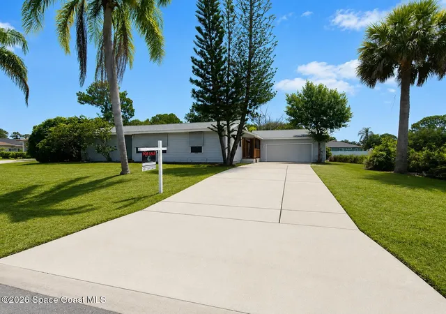 1st image of 581 Borraclough Ave Nw, Palm Bay, FL 32907 | MLS# 1082417