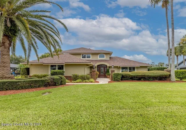 Photo 3 of Single family home for sale at 820 Kerry Downs Cir, Melbourne, FL 32940 | MLS# 1081711 | Listing updated on 2026-09-06