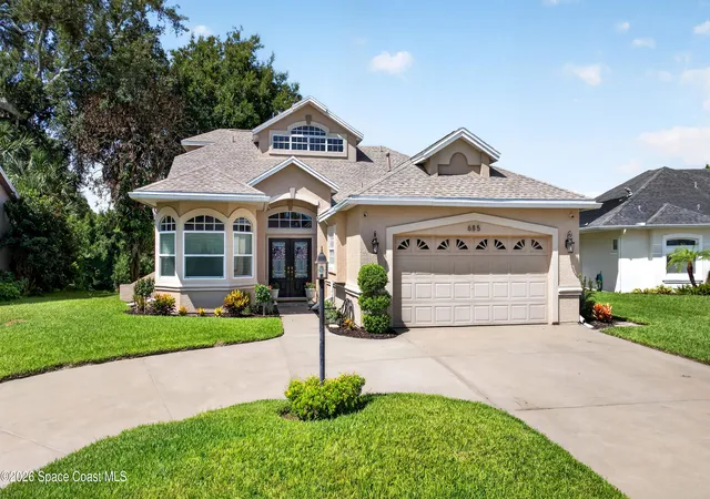Photo 3 of Sale Pending at 685 Bella Vista Dr, Titusville, FL 32780 | MLS# 1081965 | Listing updated on 2026-10-07