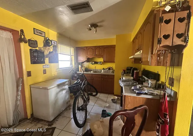 5th image of 996 Barclay Dr, Cocoa, FL 32927 | MLS# 1081856