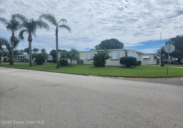 Homes for sale in Barefoot Bay, FL | 442 Seagull Dr, Barefoot Bay, FL 32976 | MLS# 1081884