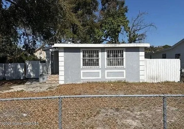 Homes for sale in Tampa, FL | 3023 W Green St, Tampa, FL 33604 | MLS# 1081866