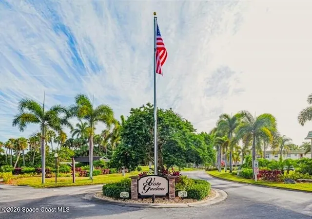 Photo 33 of Condo for sale at 28 Vista Gdns Trl #105, Vero Beach, FL 32962 | MLS# 1081918 | Listing updated on 2026-09-01