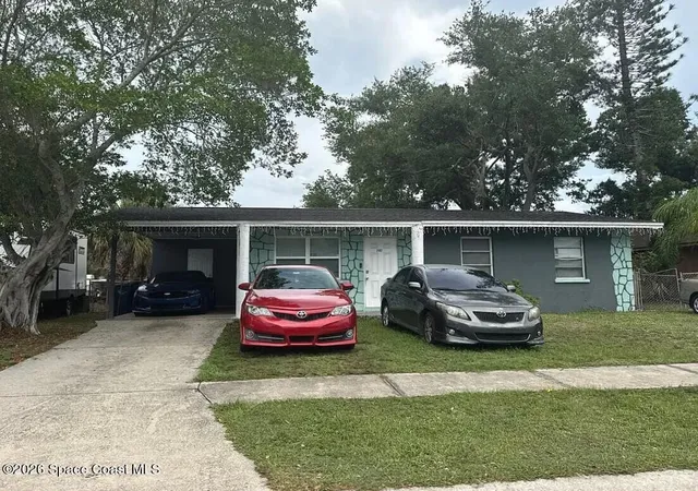 Homes for sale in Bradenton, FL | 2407 18th St E, Bradenton, FL 34208 | MLS# 1081981