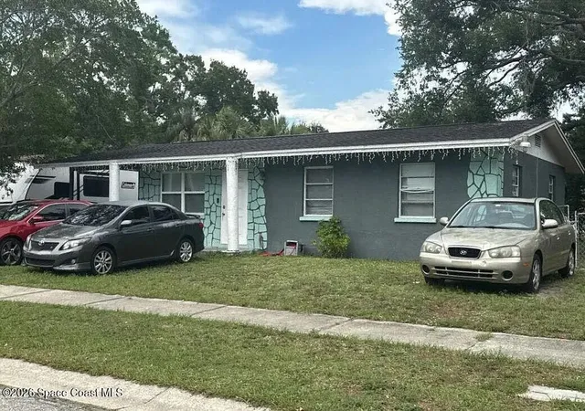 Homes for sale in Bradenton, FL | 2407 18th St E, Bradenton, FL 34208 | MLS# 1081981