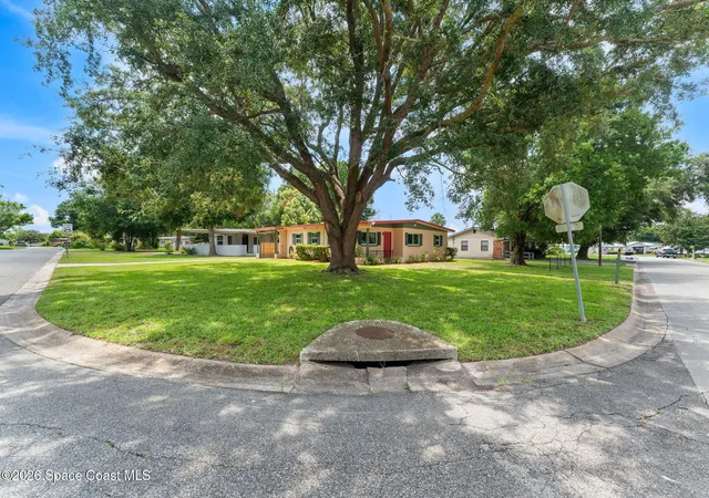 Photo 3 of Single family home for sale at 1014 Montclair Rd, Cocoa, FL 32922 | MLS# 1082210 | Listing updated on 2026-08-11