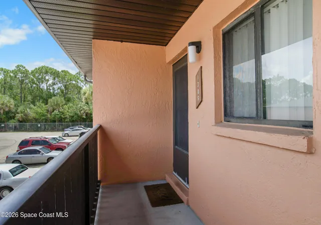 Listing Photo 4 - Condo for sale in building located at 1602 University Ln, Cocoa, FL 32922 - Unit #1305