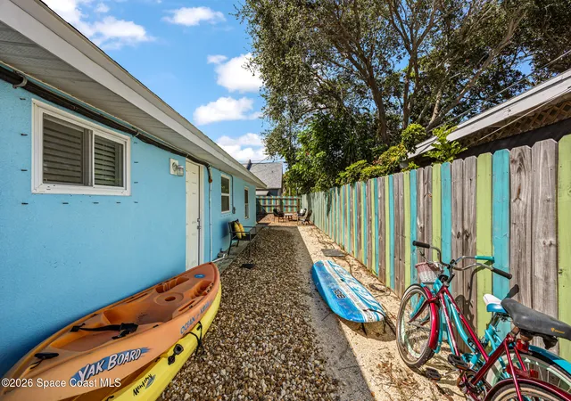 Homes for sale in Cocoa Beach, FL | 224 E Grant Ave, Cocoa Beach, FL 32931 | MLS# 1082098