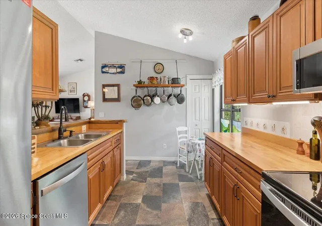 Listing Photo 5 - Condo for sale in building located at 6287 N Mirror Lake Dr, Sebastian, FL 32958