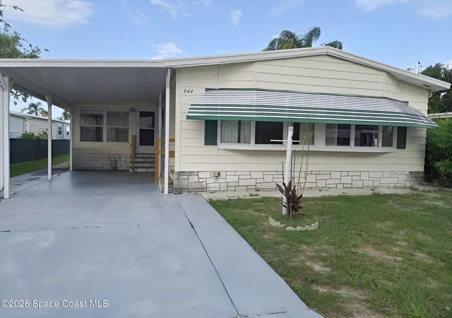 Photo 2 of Manufactured home for sale at 644 Wedelia Dr, Sebastian, FL 32976 | MLS# 1082137 | Listing updated on 2026-07-16
