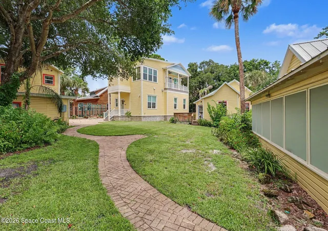 Listing Photo 4 - Condo for sale in building located at 241 Indian River Dr, Cocoa, FL 32922