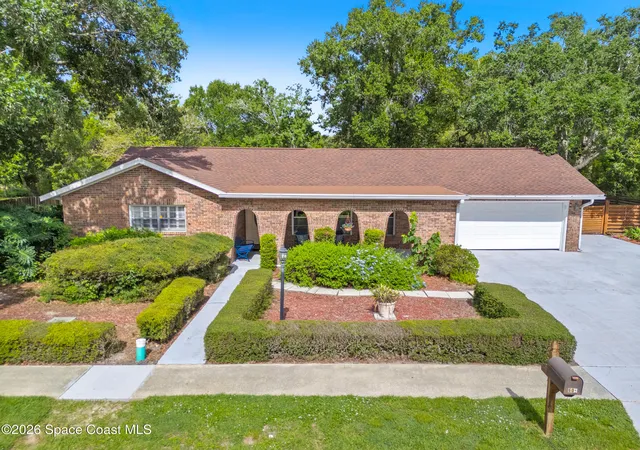 Photo 2 of Single family home for sale at 609 Manor Pl, Melbourne, FL 32904 | MLS# 1082394 | Listing updated on 2026-09-23