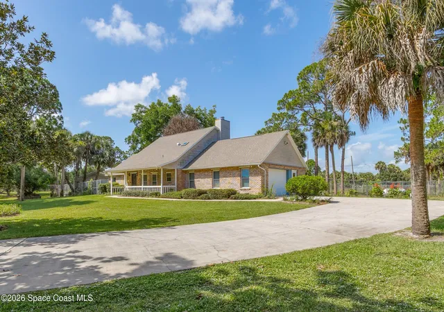 Photo 2 of Single family home for sale at 898 Havelock Ave Sw, Palm Bay, FL 32908 | MLS# 1082403 | Listing updated on 2026-09-14