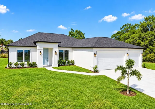 Single family home for sale at 824 Taluga Ave SE, Palm Bay, FL 32909 | MLS# 1082844