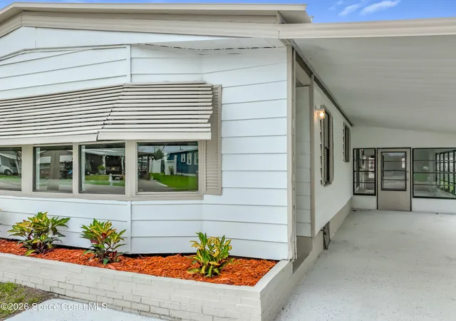 3rd image of 1945 Live Oak St Ne, Palm Bay, FL 32905 | MLS# 1083873