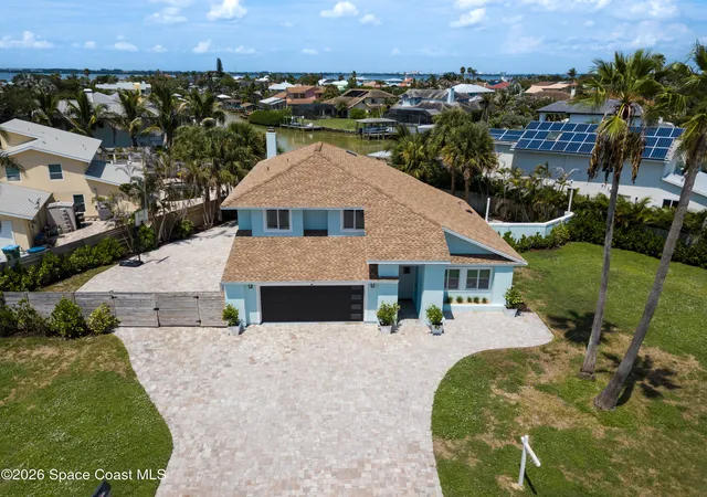3rd image of 398 Riverview Ln, Melbourne Beach, FL 32951 | MLS# 1085628