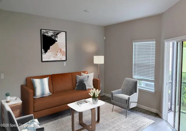 Photo 3 of Townhouse for sale at 1685 Pottsburg Point Dr, Jacksonville, FL 32207 | MLS# 1084850 | Listing updated on 2026-09-01