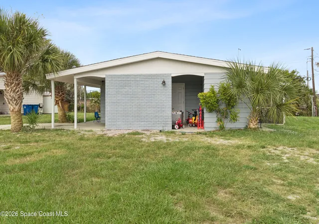Photo 3 of Single family home for sale at 784 Badger Dr Ne, Palm Bay, FL 32905 | MLS# 1085069 | Listing updated on 2026-08-31