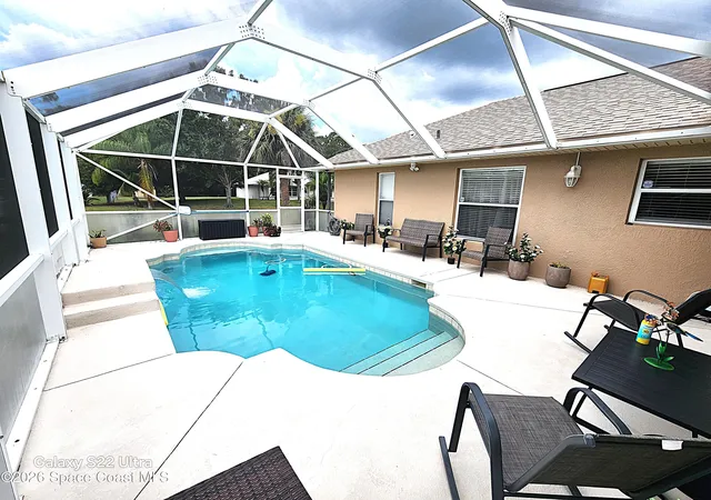 Photo 2 of Single family home for sale at 958 Zambrana St Se, Palm Bay, FL 32909 | MLS# 1085576 | Listing updated on 2026-08-31