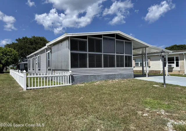 5th image of 438 Puffin Dr, Barefoot Bay, FL 32976 | MLS# 1085637