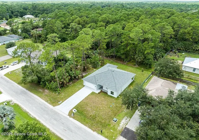 2nd image of 9365 107th Ave, Vero Beach, FL 32967 | MLS# 1085600