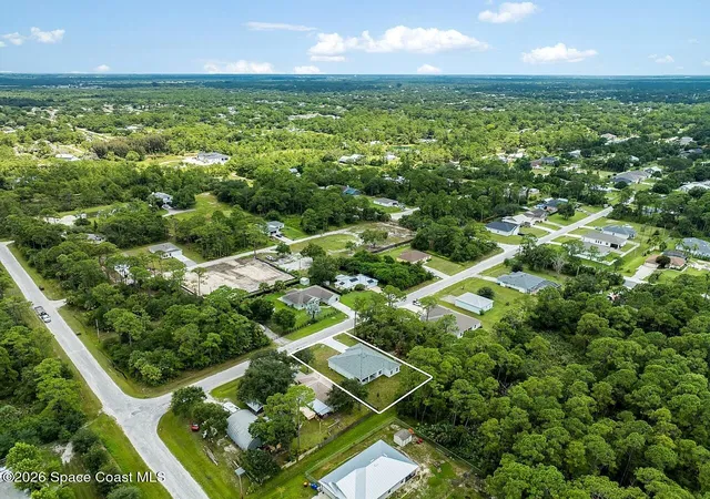 5th image of 9365 107Th Ave, Vero Beach, FL 32967 | MLS# 1085600