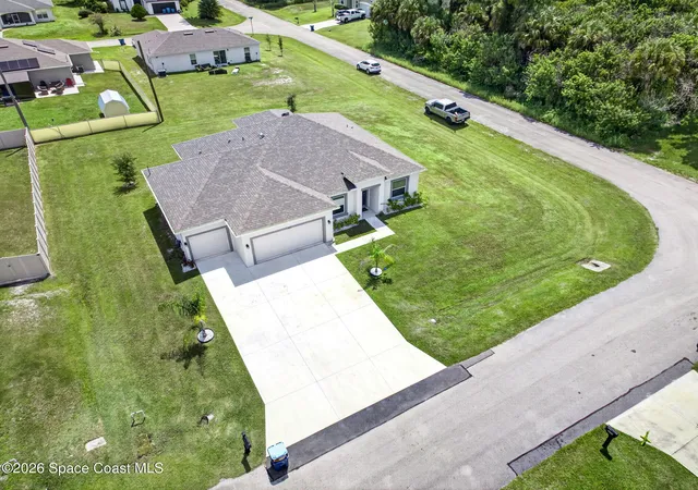 Photo 3 of Single family home for sale at 897 Dartmouth Ave Sw, Palm Bay, FL 32908 | MLS# 1085564 | Listing updated on 2026-09-18