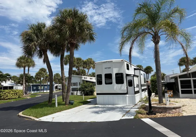 Photo 3 of Manufactured home for sale at 556 Pier Ln #451, Melbourne Beach, FL 32951 | MLS# 1085685 | Listing updated on 2026-08-23