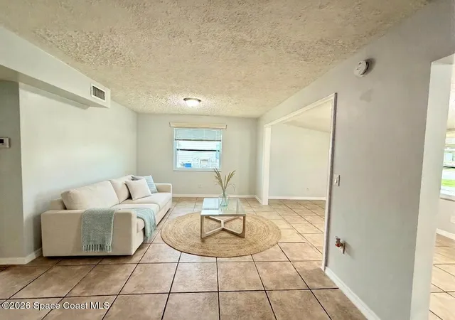 2nd image of 1480 6th Ave, Vero Beach, FL 32960 | MLS# 1085593