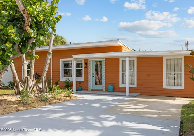 Photo 2 of Single family home for sale at 125 Franklyn Ave, Indialantic, FL 32903 | MLS# 1085624 | Listing updated on 2026-09-18