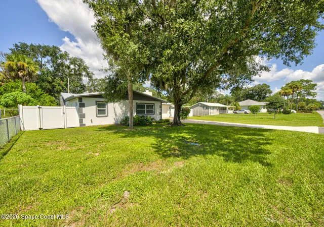 Photo 3 of Single family home for sale at 5 Ohio St, Cocoa, FL 32926 | MLS# 1085618 | Listing updated on 2026-09-17