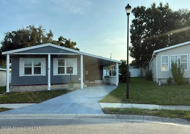 2nd image of 36435 Bonney Dr, Zephyrhills, FL 33541 | MLS# 1085629