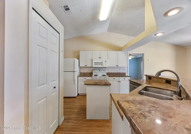 Photo 3 of Single family home for sale at 2010 Belmont Wy, West Melbourne, FL 32904 | MLS# 1085689 | Listing updated on 2026-09-22