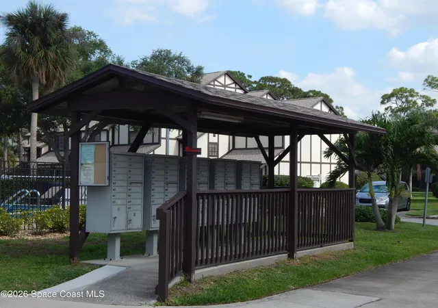 2nd image of 865 Greenwood Manor Cir, West Melbourne, FL 32904