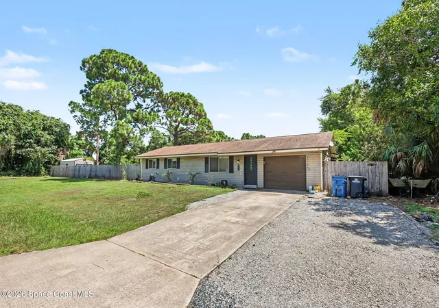 3rd image of 953 Cherokee Rd Se, Palm Bay, FL 32909 | MLS# 1085745
