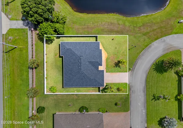 Photo 2 of Single family home for sale at 6350 Park Chester Ter, Vero Beach, FL 32967 | MLS# 1085790 | Listing updated on 2026-09-30
