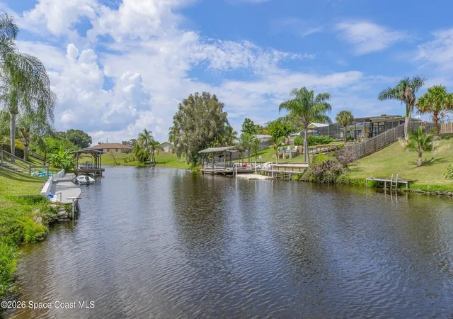 Photo 4 of Single family home for sale at 889 Vance Cir Ne, Palm Bay, FL 32905 | MLS# 1085809 | Listing updated on 2026-10-02
