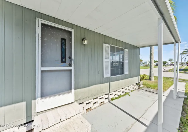 Photo 3 of Manufactured home for sale at 2374 Royal Palm Dr Ne, Palm Bay, FL 32905 | MLS# 1085961 | Listing updated on 2026-09-29