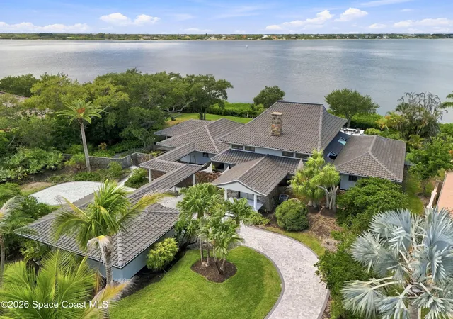 Photo 3 of Single family home for sale at 722 Loggerhead Island Dr, Satellite Beach, FL 32937 | MLS# 1086130 | Listing updated on 2026-09-10