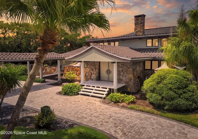 Photo 4 of Single family home for sale at 722 Loggerhead Island Dr, Satellite Beach, FL 32937 | MLS# 1086130 | Listing updated on 2026-09-10