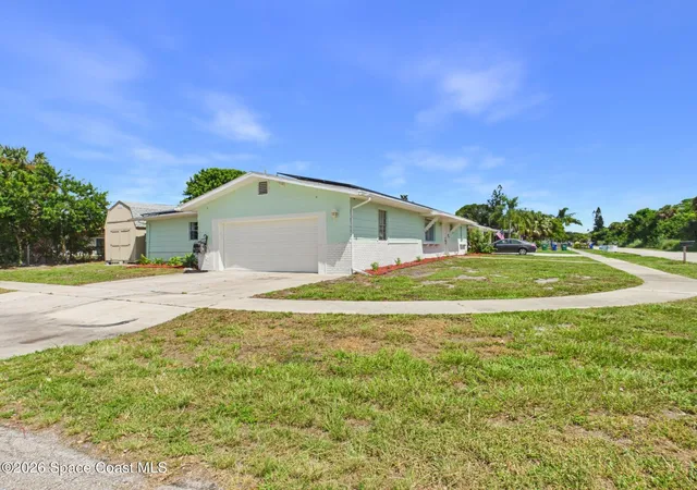 Photo 4 of Single family home for sale at 944 Lance St, Sebastian, FL 32958 | MLS# 1085897 | Listing updated on 2026-08-26