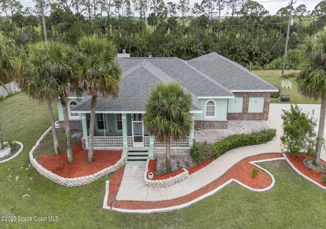 Photo 1 of Single family home for sale at 274 Lagoon St Sw, Palm Bay, FL 32908 | MLS# 1085951 | Listing updated on 2026-08-26
