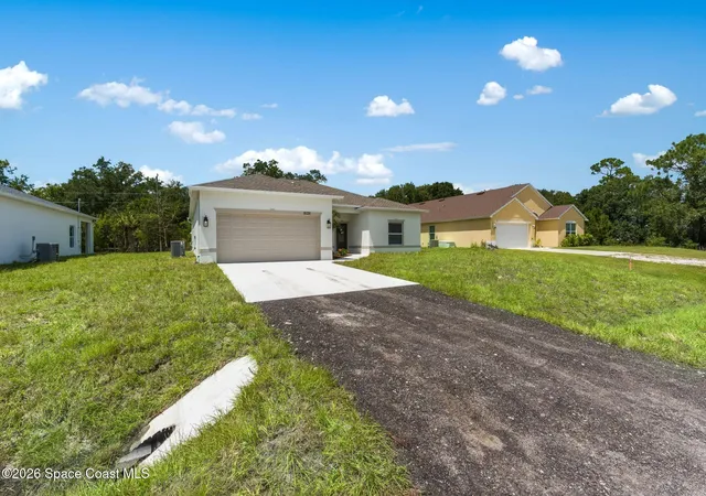 Photo 3 of Single family home for sale at 8125 104th Avenue, Vero Beach, FL 32967 | MLS# 1086326 | Listing updated on 2026-09-08