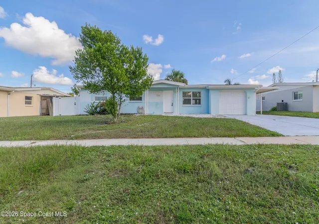 Photo 3 of Sale Pending at 1690 Muldrew Ave, Melbourne, FL 32935 | MLS# 1086135 | Listing updated on 2026-09-09