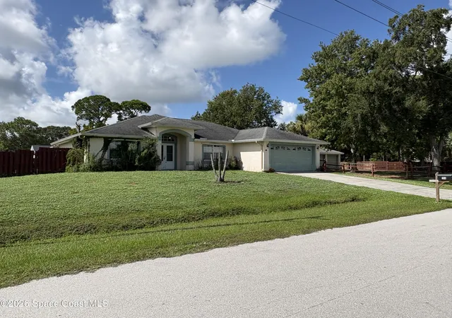 Photo 3 of Sale Pending at 704 Elmont St Nw, Palm Bay, FL 32907 | MLS# 1086180 | Listing updated on 2026-09-01
