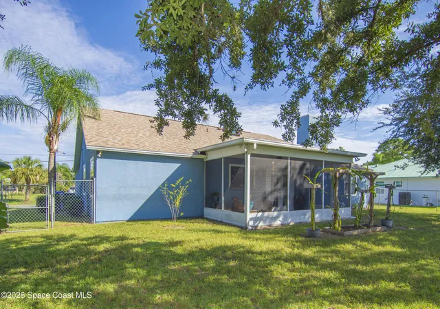 Photo 4 of Single family home for sale at 334 Joy Haven Dr, Sebastian, FL 32958 | MLS# 1086197 | Listing updated on 2026-09-11