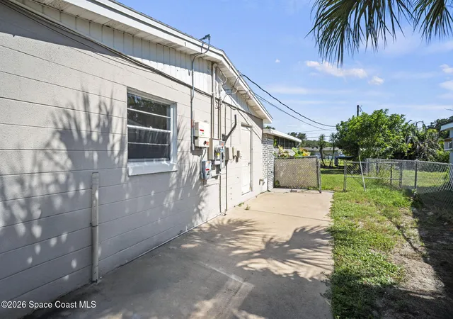 Photo 3 of Single family home for sale at 209 Prince Ave, Melbourne, FL 32901 | MLS# 1086282 | Listing updated on 2026-10-06