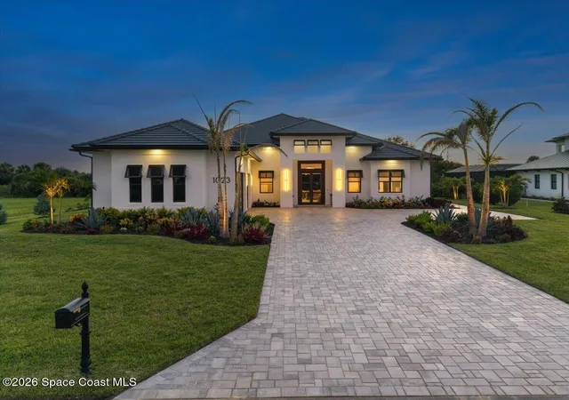 Photo 2 of Single family home for sale at 1023 W Polo Grounds Dr, Vero Beach, FL 32966 | MLS# 1086207 | Listing updated on 2026-08-29