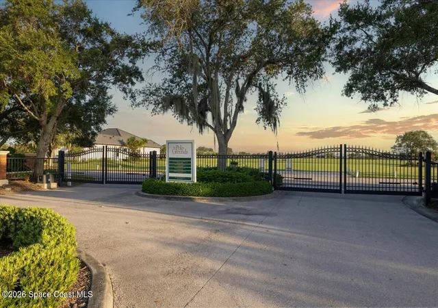 Photo 4 of Single family home for sale at 1023 W Polo Grounds Dr, Vero Beach, FL 32966 | MLS# 1086207 | Listing updated on 2026-08-29