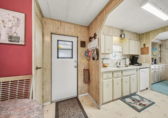 Photo 4 of Manufactured home for sale at 732 Dove Ave N, Port Orange, FL 32129 | MLS# 1086246 | Listing updated on 2026-09-15